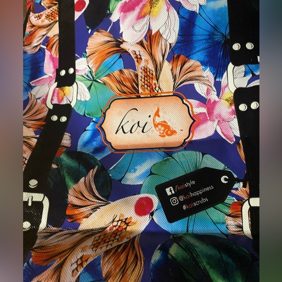 Aerie Reusable Shopping Bag Tote With 2 Reusable Koi Shopping Bag Totes (3) - Picture 14 of 16